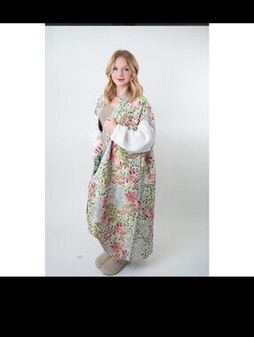 POL Sweet Blooms Pink Floral Kimono - POL